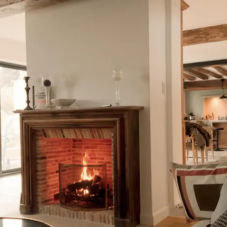 Aux Petits Bourgeons Bed & Breakfast *