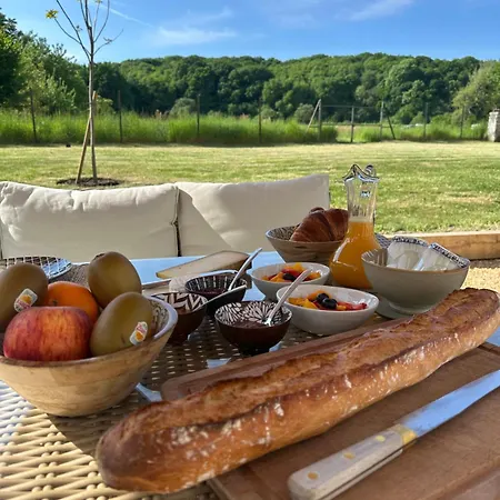 Bed & Breakfast Aux Petits Bourgeons 3*