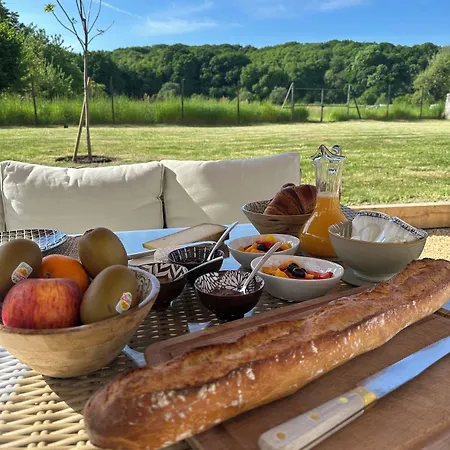 Aux Petits Bourgeons Couette-café Adainville